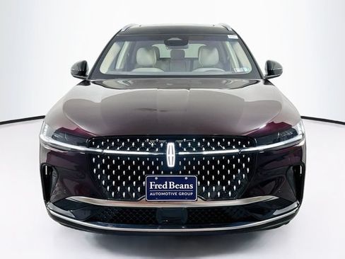 Used 2024 Lincoln Nautilus Reserve w/ Equipment Group 202A AWD/4WD image 2