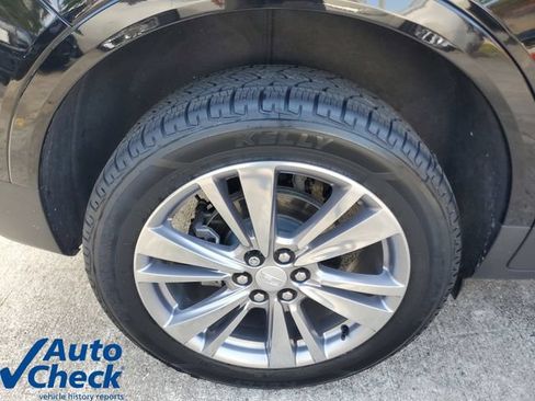 Certified 2024 Cadillac XT5 Premium Luxury w/ Technology Package FWD image 8