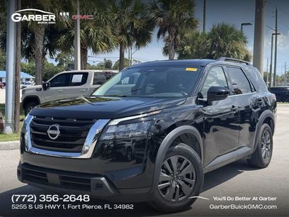 Used 2024 Nissan Pathfinder SV