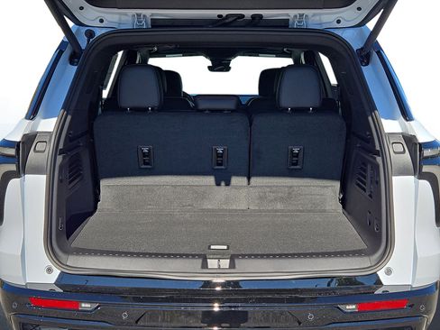 New 2026 Chevrolet Traverse RS image 9