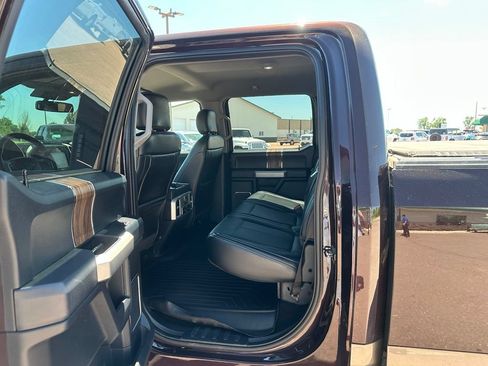 Used 2018 Ford F150 Lariat w/ Equipment Group 502A Luxury AWD/4WD image 20