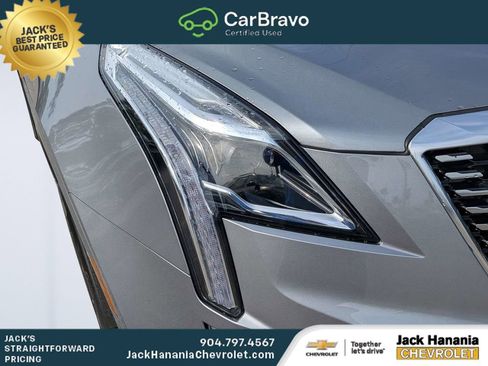 Certified 2024 Cadillac XT5 Luxury FWD image 9