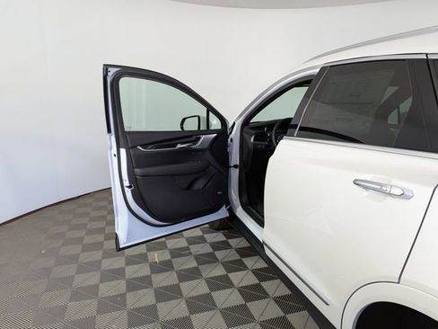 New 2025 Cadillac XT5 Premium Luxury image 15