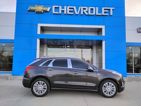 Used 2019 Cadillac XT5 Premium Luxury w/ Driver Assist Package image 35