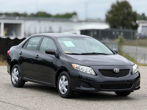 Used 2010 Toyota Corolla LE FWD image 1