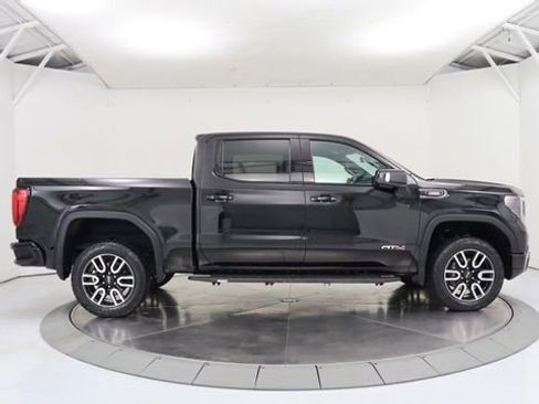 Used 2023 GMC Sierra 1500 AT4 w/ Technology Package AWD/4WD image 6