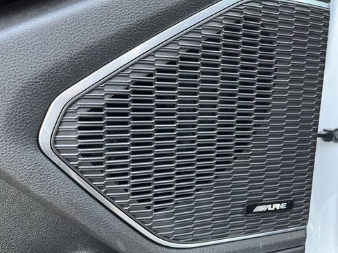 Used 2025 Jeep Grand Cherokee L Overland w/ Luxury Tech Group IV image 29