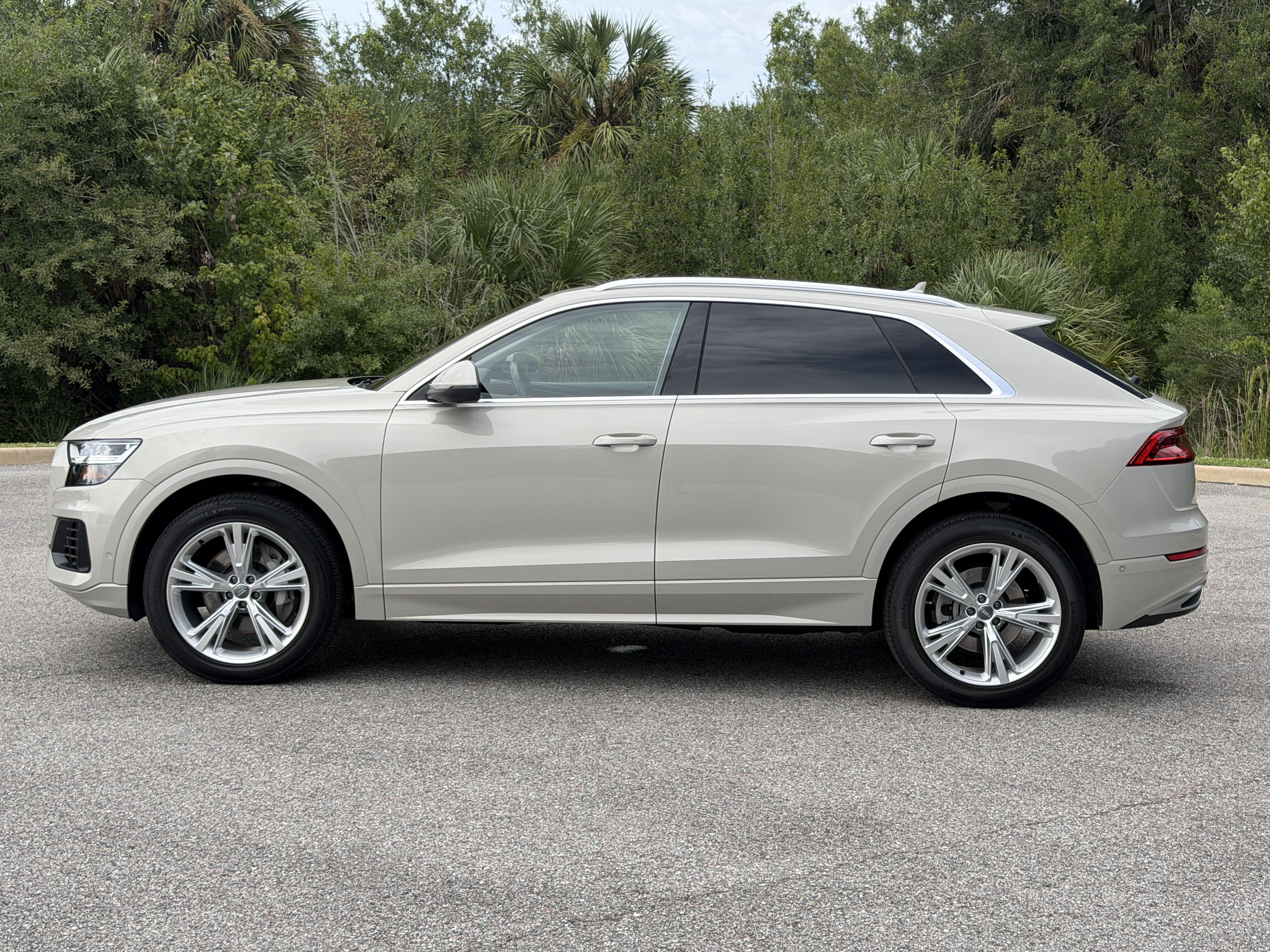 Used 2021 Audi Q8 Premium Plus AWD/4WD image 4