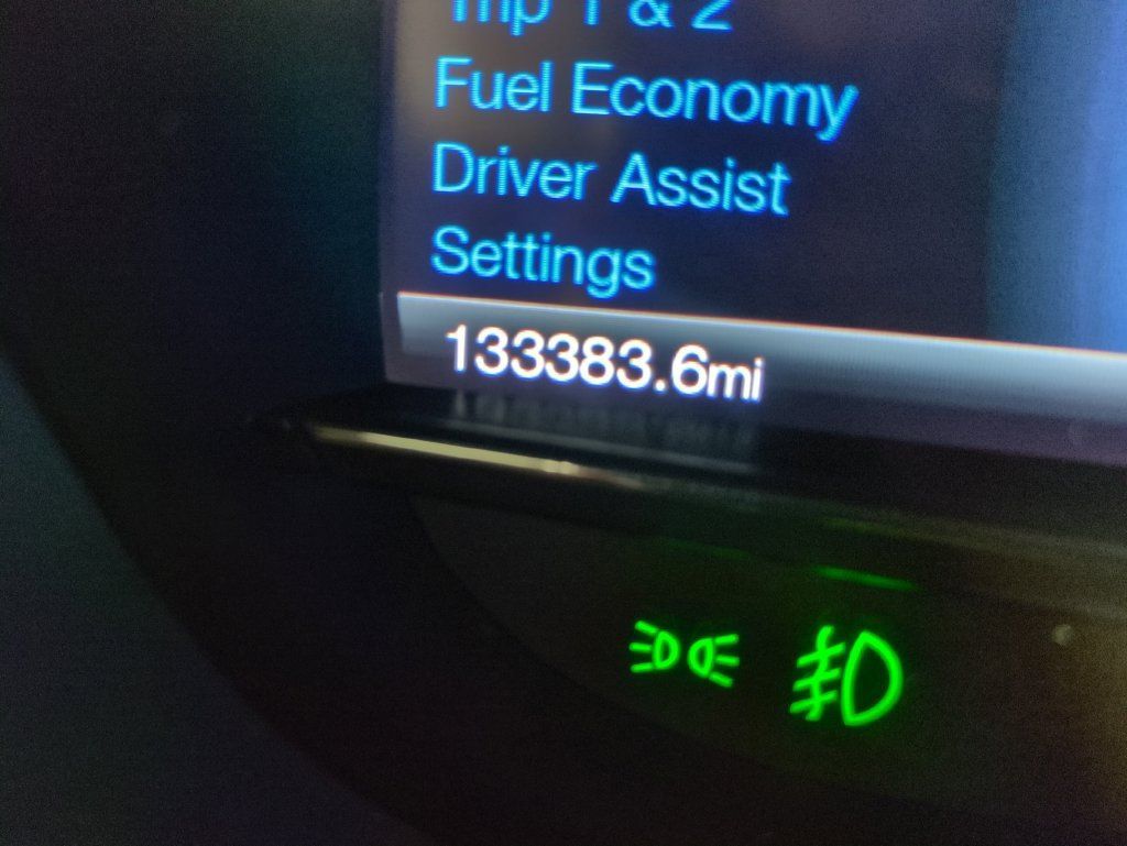 Used 2017 Ford Explorer XLT w/ Equipment Group 201A FWD image 18