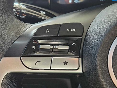Used 2024 Hyundai Elantra SEL FWD image 15