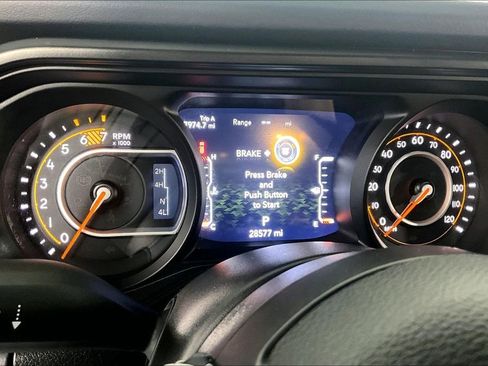 Used 2025 Jeep Wrangler Unlimited Rubicon AWD/4WD image 20