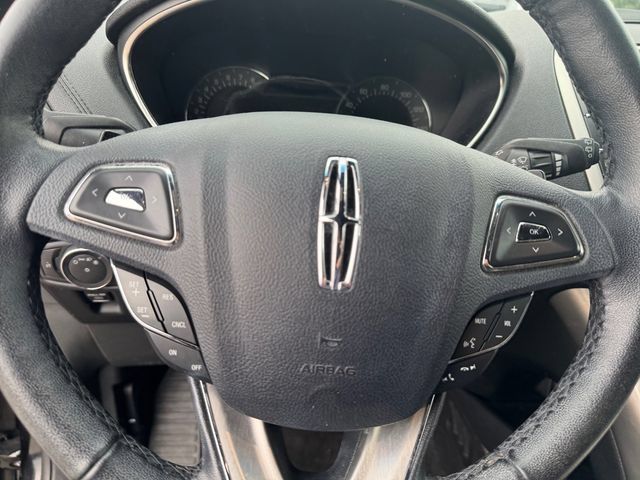 Used 2017 Lincoln MKX Premiere FWD image 19