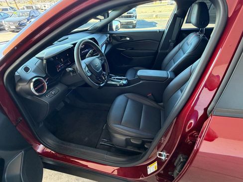 Used 2024 Chevrolet Trax RS w/ Driver Confidence Package image 14