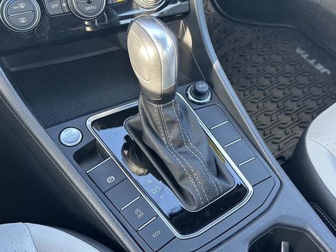 Used 2021 Volkswagen Jetta R-Line w/ R-Line Cold Weather Package image 32