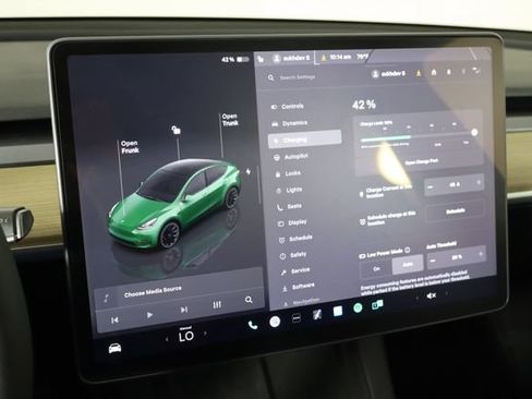 Used 2023 Tesla Model Y Long Range AWD/4WD image 26