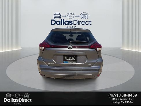 Used 2023 Nissan Kicks SV image 7