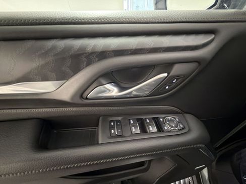 Used 2024 GMC Yukon Denali w/ Denali Reserve Package image 15