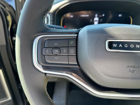 New 2024 Jeep Wagoneer 4WD w/ Premium Group I image 28