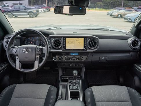 Used 2021 Toyota Tacoma TRD Off-Road AWD/4WD image 22