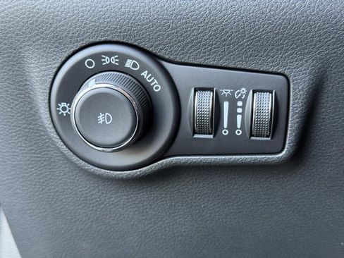 New 2026 Jeep Compass Limited image 20