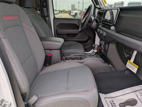 Used 2025 Jeep Gladiator Rubicon w/ Convenience Group image 25