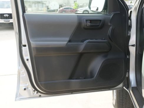 Used 2023 Toyota Tacoma SR AWD/4WD image 17