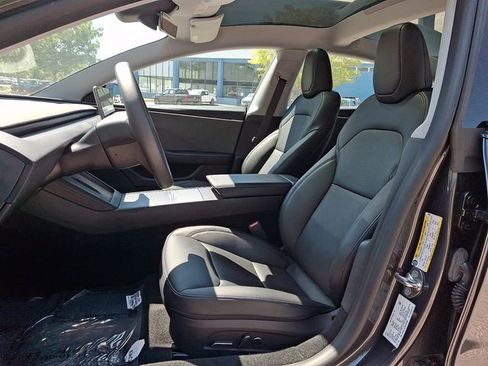 Used 2024 Tesla Model 3 Standard Range RWD image 15