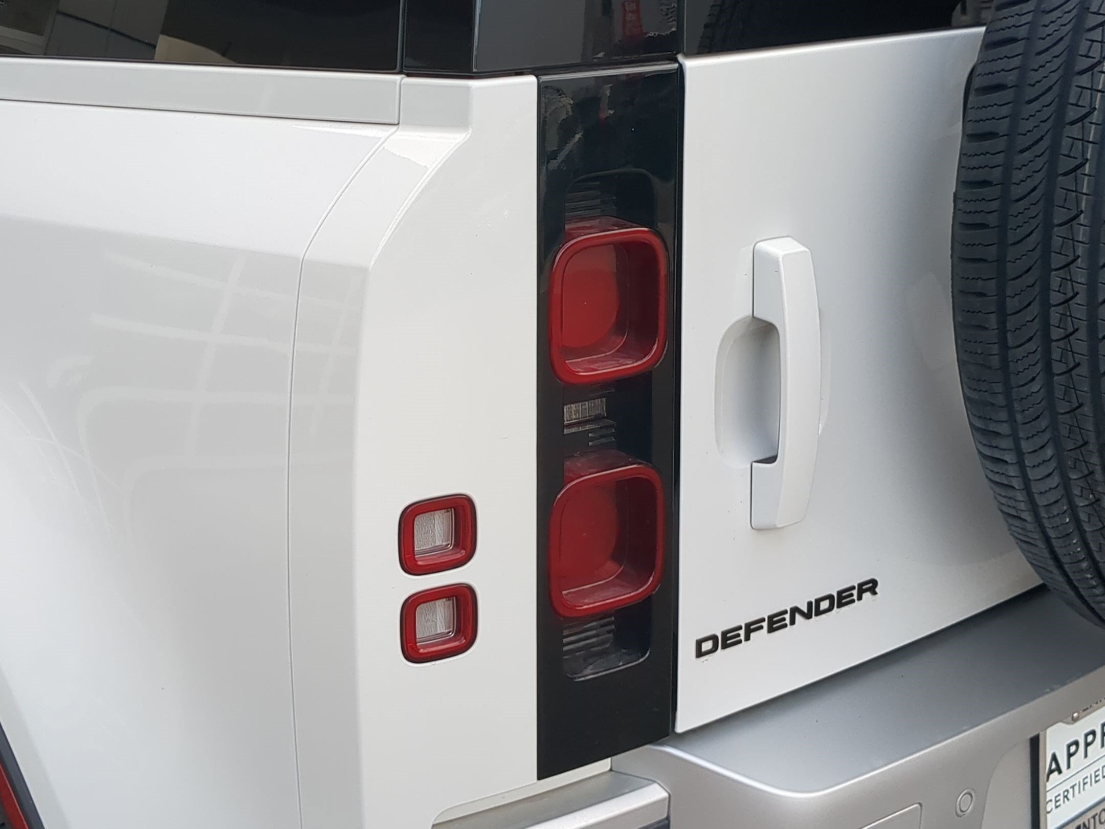 Used 2025 Land Rover Defender 110 S AWD/4WD image 13