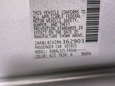 Used 2024 Nissan Altima 2.5 SR FWD image 20
