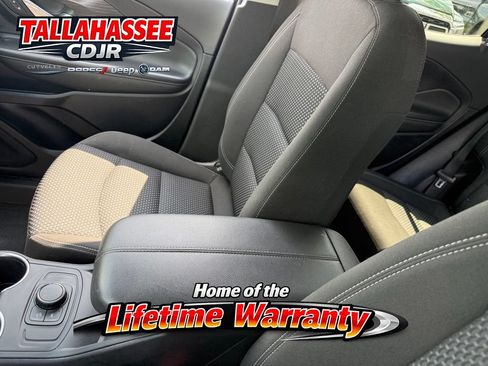 Used 2024 GMC Terrain SLE AWD/4WD image 21