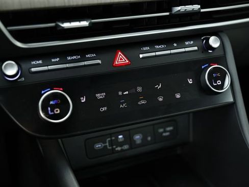 Certified 2025 Hyundai Sonata SEL image 39