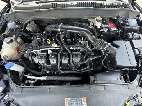 Used 2020 Ford Fusion Titanium AWD/4WD image 27