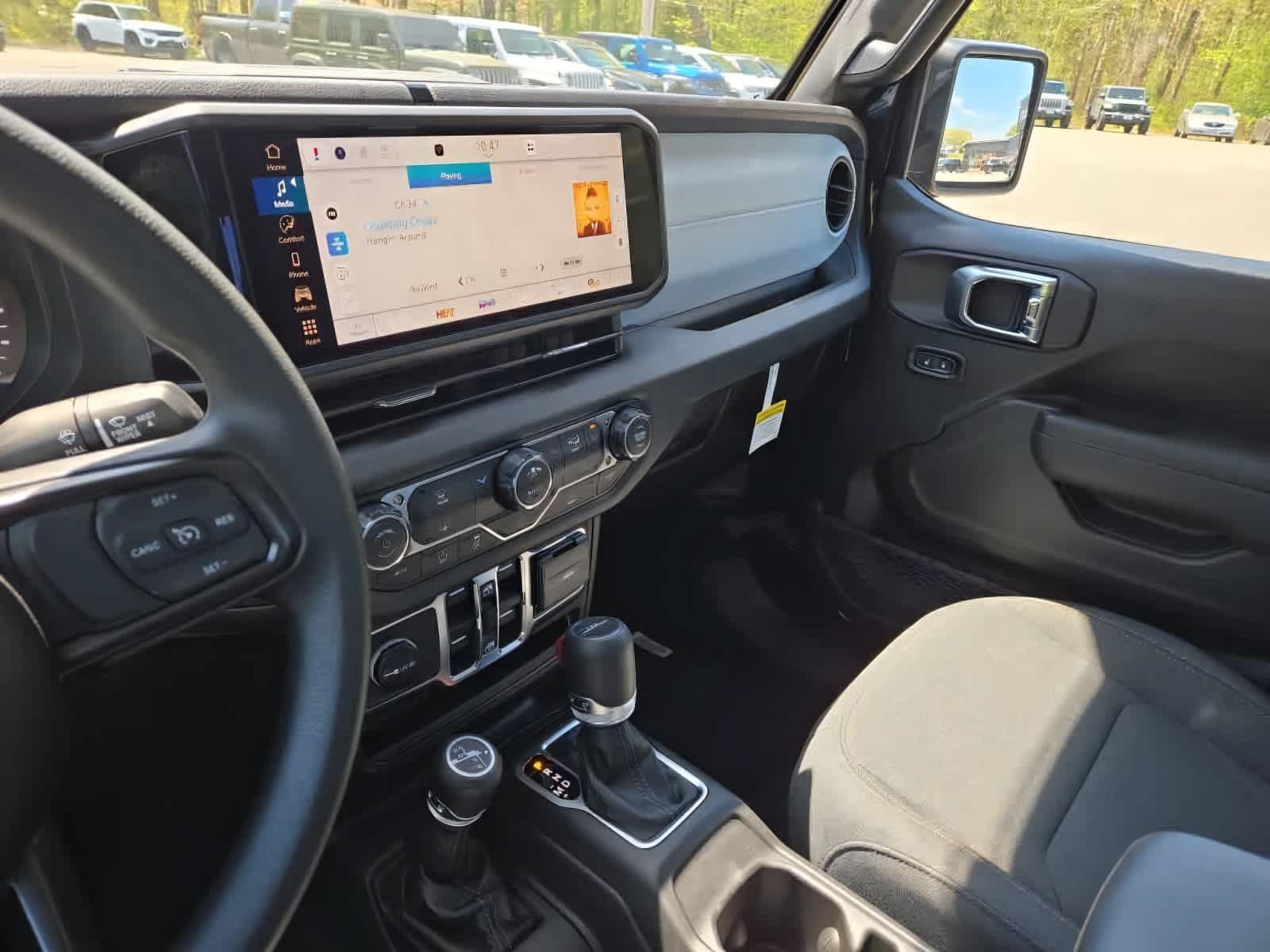 New 2026 Jeep Gladiator Sport AWD/4WD image 16