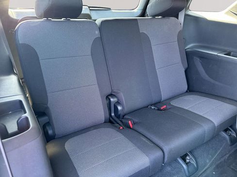 Used 2023 Chevrolet Traverse LT FWD image 28