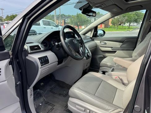Used 2016 Honda Odyssey Touring image 17