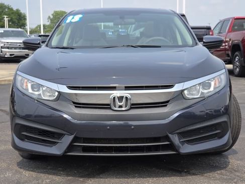 Used 2018 Honda Civic EX image 9