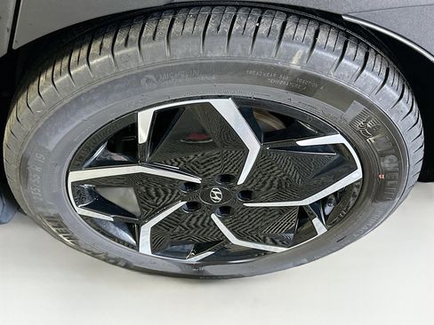 Used 2024 Hyundai Ioniq 5 SEL image 11