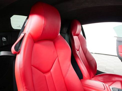 Used 2018 Audi R8 V10 w/ Premium Package image 19