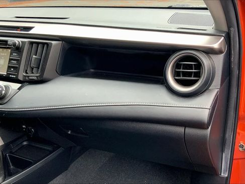 Used 2016 Toyota RAV4 XLE image 18