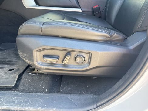 Used 2022 Toyota Tundra SR5 w/ Advanced Technology Package image 13