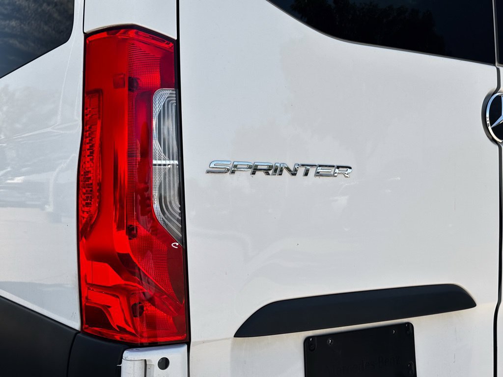 Used 2025 Mercedes-Benz Sprinter 2500 image 4