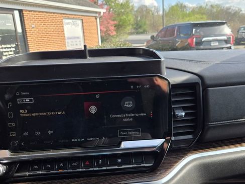 Used 2022 GMC Sierra 1500 Elevation w/ Elevation Premium Package image 19