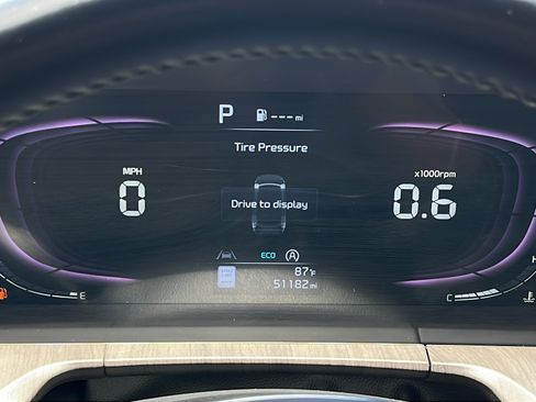 Certified 2023 Kia Telluride EX w/ EX Captain's Chair Package FWD image 23
