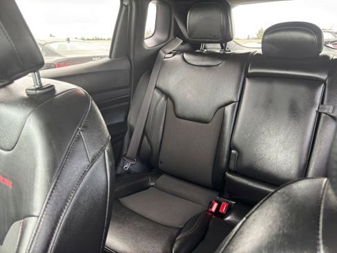 Used 2025 Jeep Compass Trailhawk AWD/4WD image 38