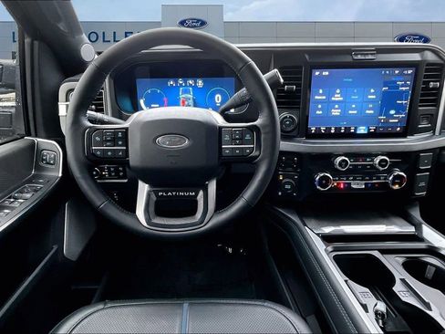 New 2025 Ford F250 Platinum AWD/4WD image 17