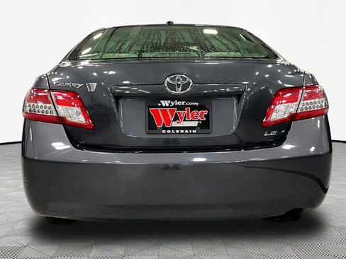 Used 2011 Toyota Camry LE FWD image 5