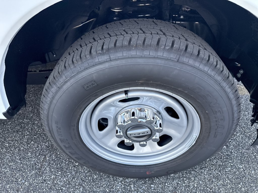 New 2026 Ford F350 XL w/ 360-Degree Camera Package RWD image 12