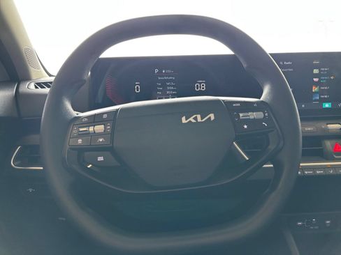 Used 2025 Kia K4 FWD image 27
