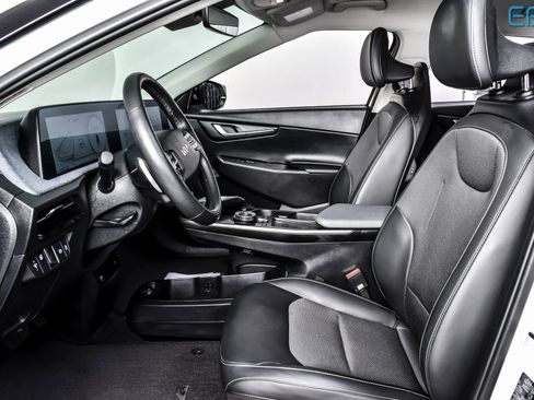 Used 2024 Kia EV6 Light image 13