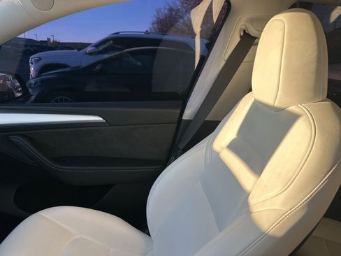 Used 2023 Tesla Model Y Long Range image 14